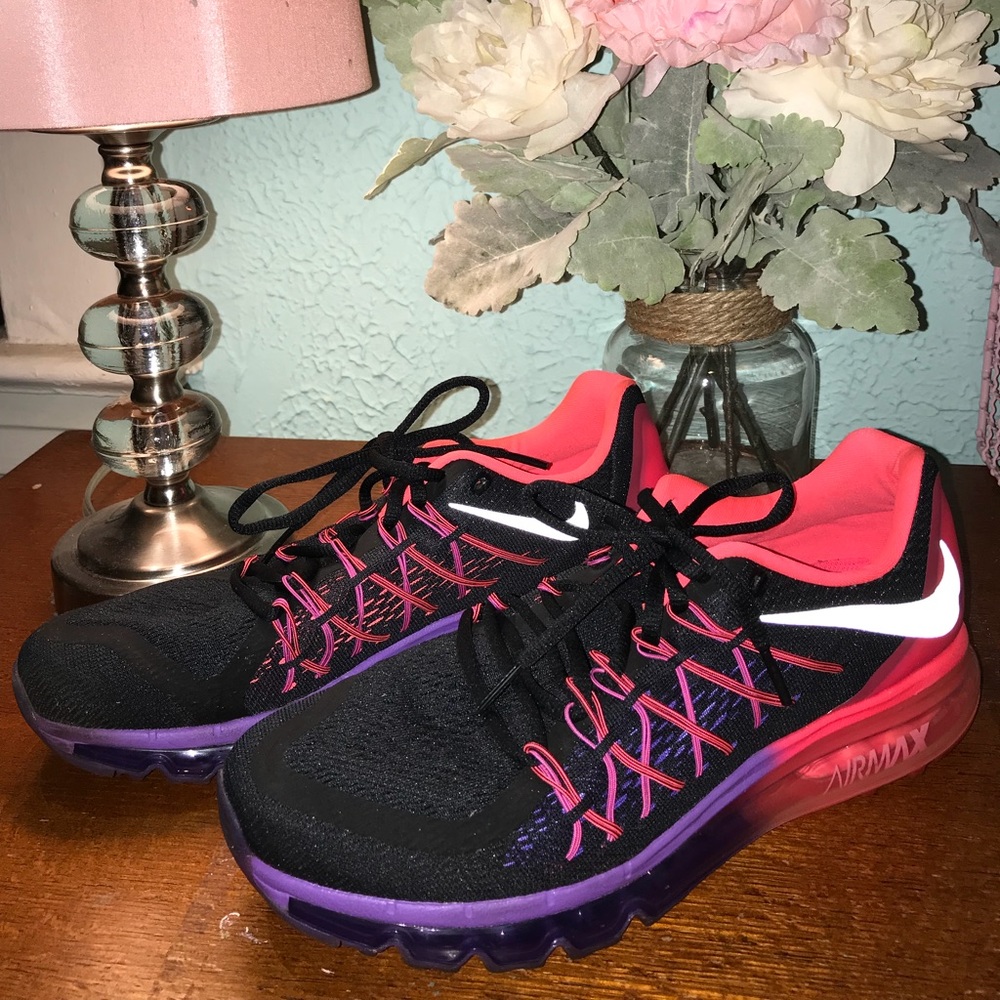 Tennis-shoes